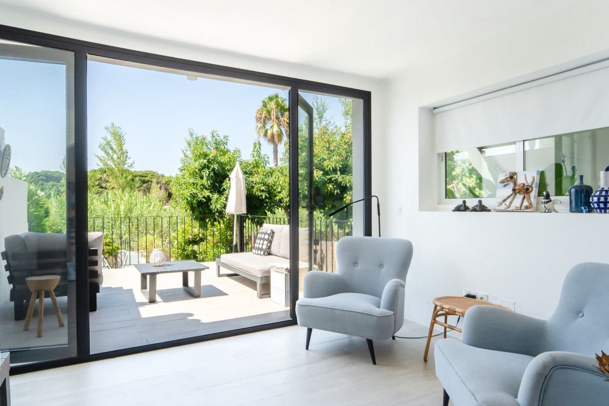 2 bedroom Villa for sale in Marbella with pool garage - € 649,000 (Ref: 10066305)