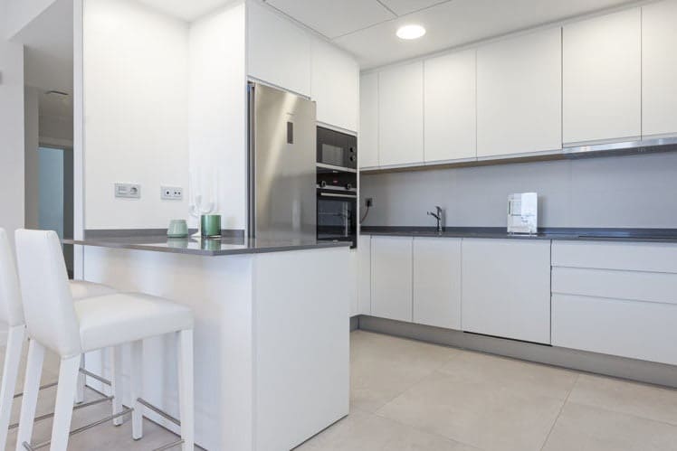 2 bedroom Apartment for sale in Marbella with pool garage - € 285,000 (Ref: 10066321)