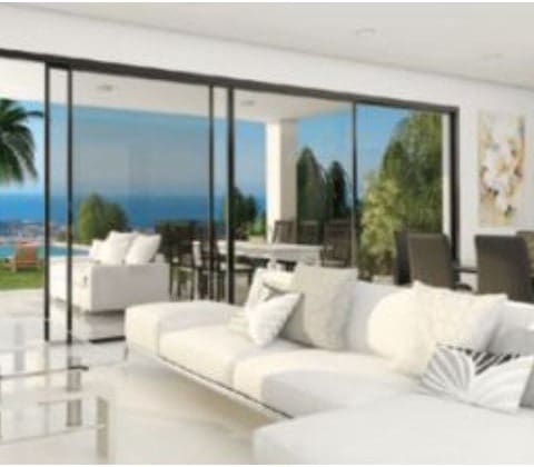 4 slaapkamer Villa te koop in Marbella met zwembad garage - € 1.100.000 (Ref: 10066325)