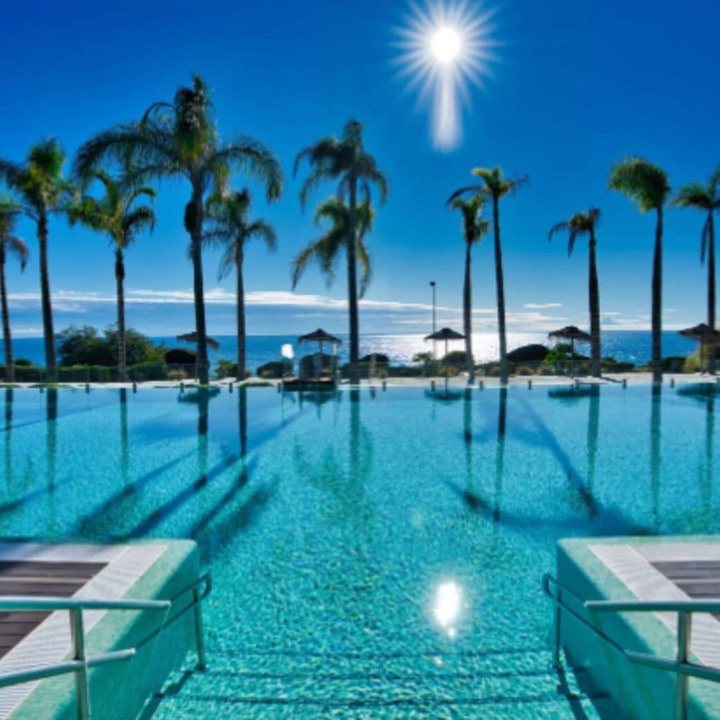 2 bedroom Apartment for sale in Marbella with pool garage - € 355,000 (Ref: 10066332)