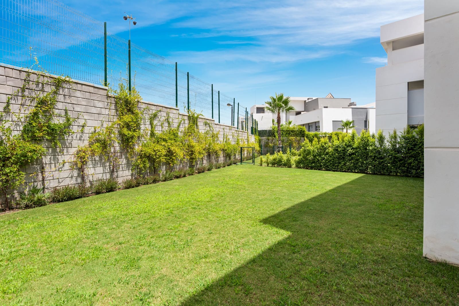 3 bedroom Apartment for sale in Marbella with pool garage - € 599,000 (Ref: 10066334)