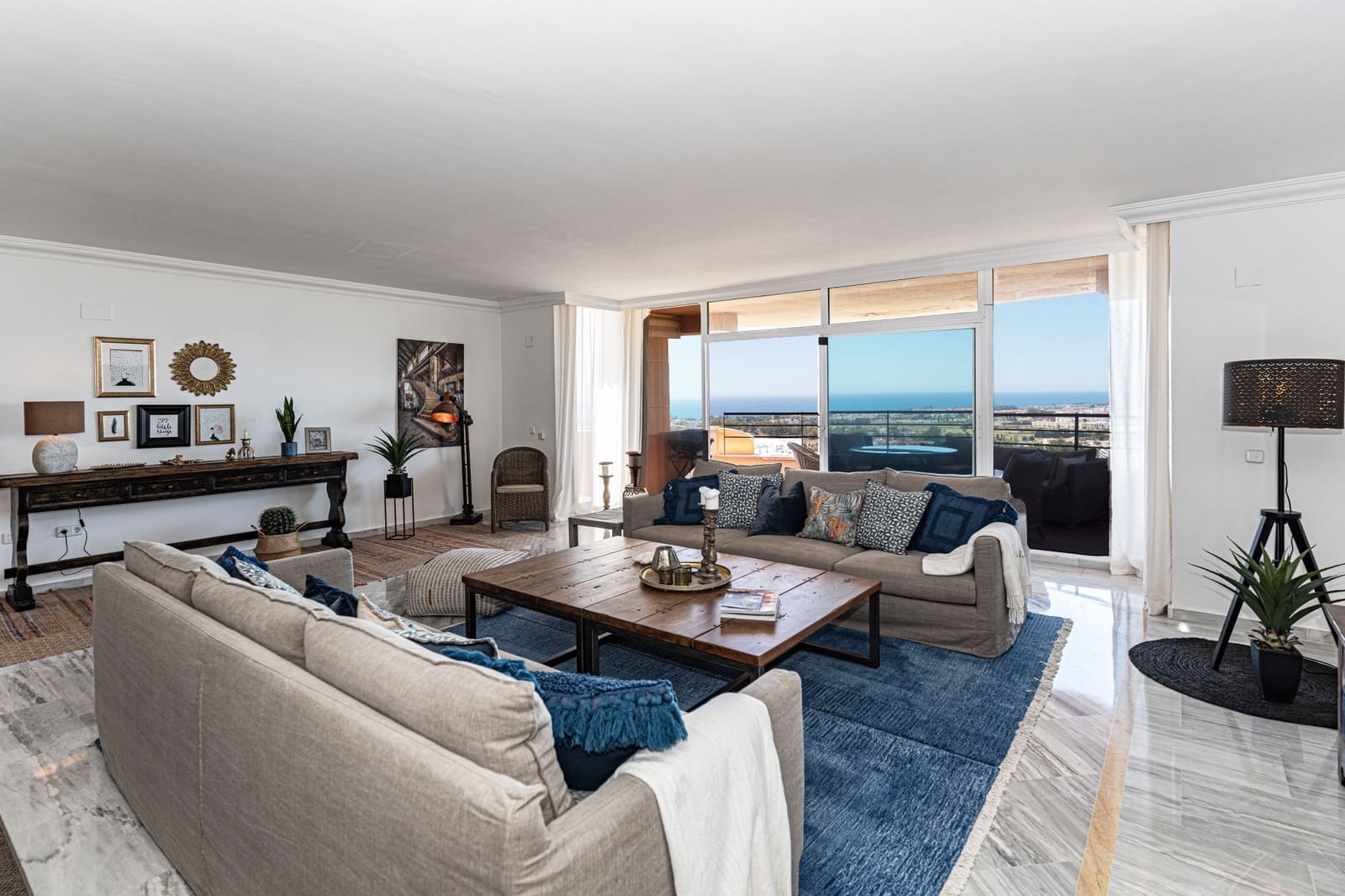 3 soveværelse Lejlighed til salg i Marbella med swimmingpool garage - € 835.000 (Ref: 10066337)