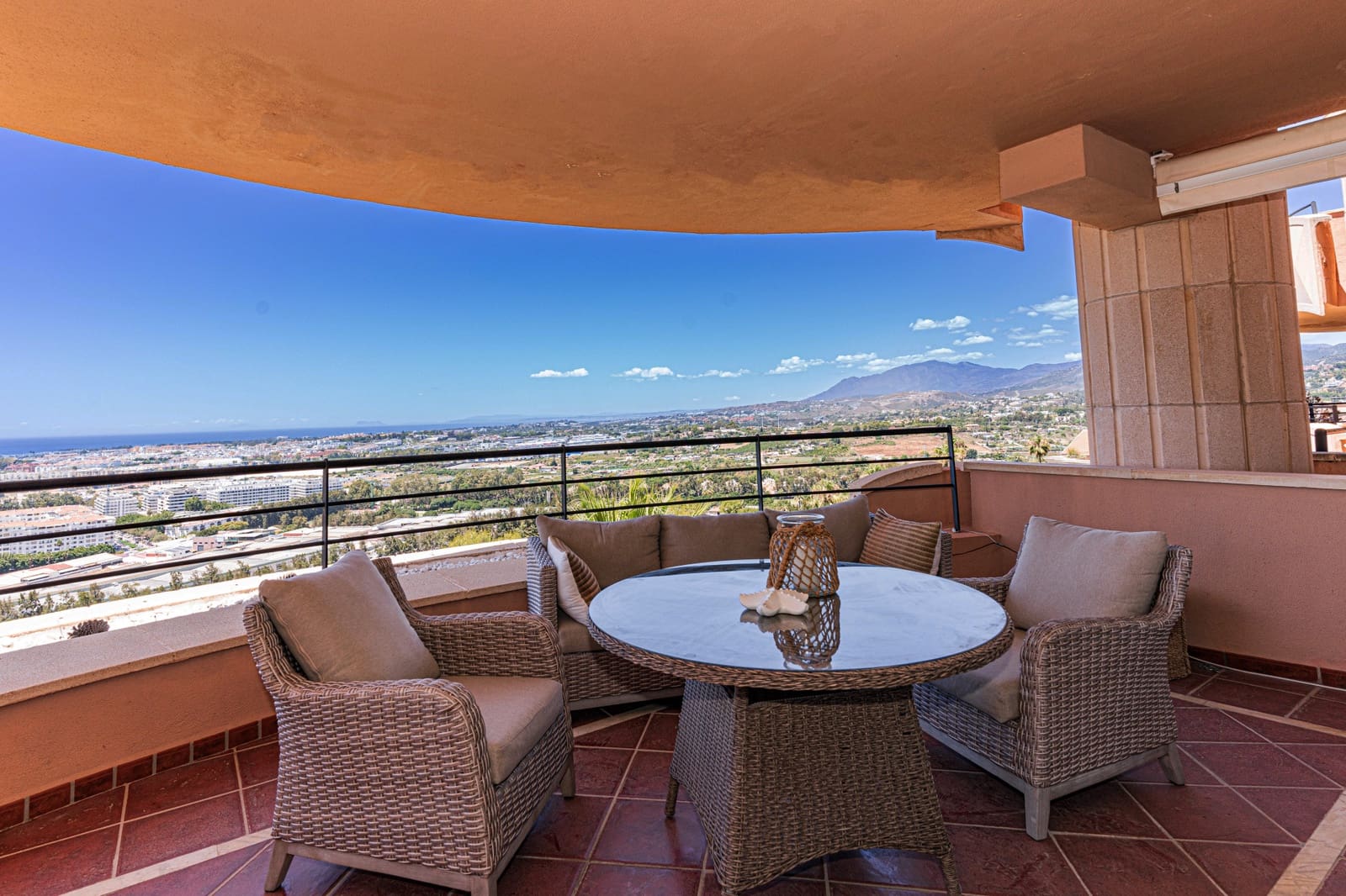 3 soveværelse Lejlighed til salg i Marbella med swimmingpool garage - € 835.000 (Ref: 10066337)