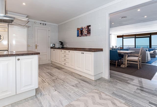 3 soveværelse Lejlighed til salg i Marbella med swimmingpool garage - € 835.000 (Ref: 10066337)