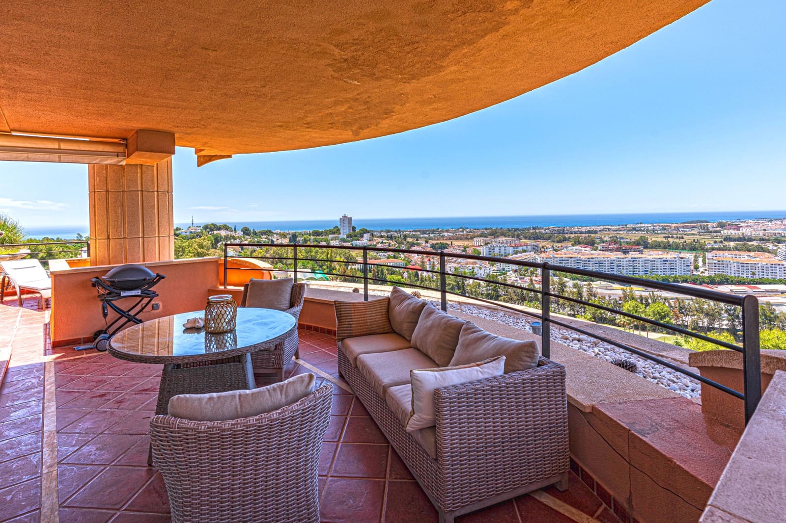3 soveværelse Lejlighed til salg i Marbella med swimmingpool garage - € 835.000 (Ref: 10066337)
