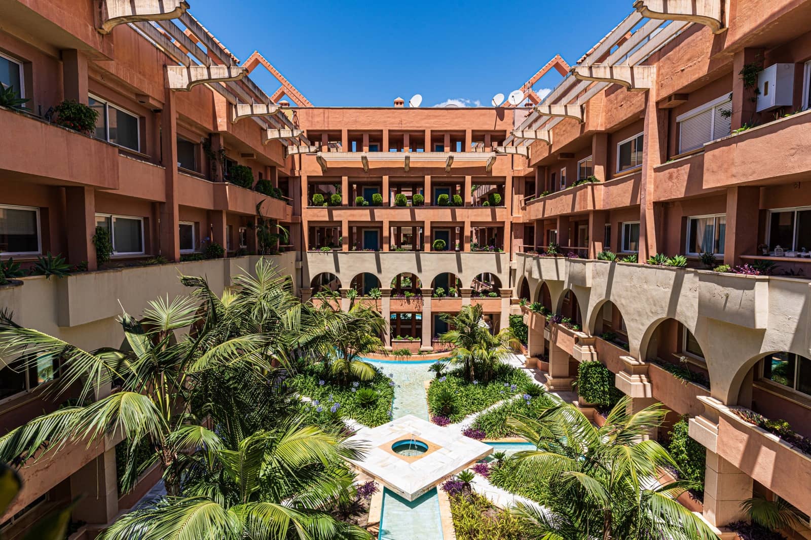 3 soveværelse Lejlighed til salg i Marbella med swimmingpool garage - € 835.000 (Ref: 10066337)