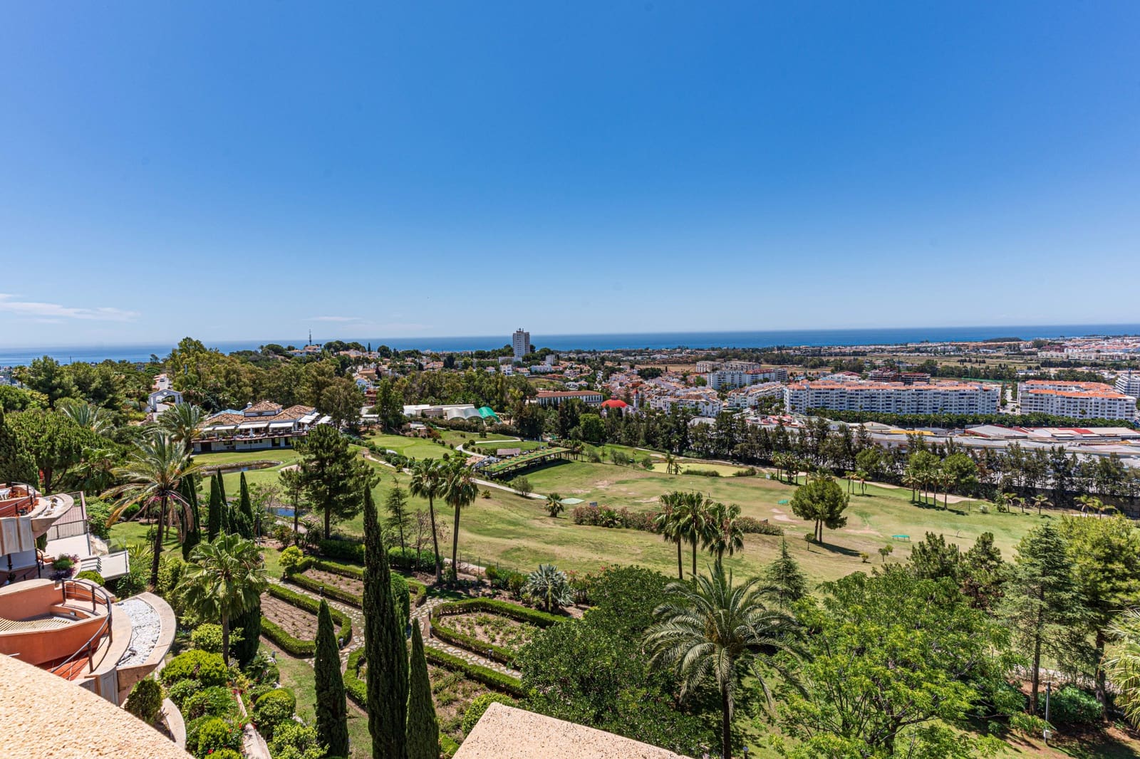 3 soveværelse Lejlighed til salg i Marbella med swimmingpool garage - € 835.000 (Ref: 10066337)