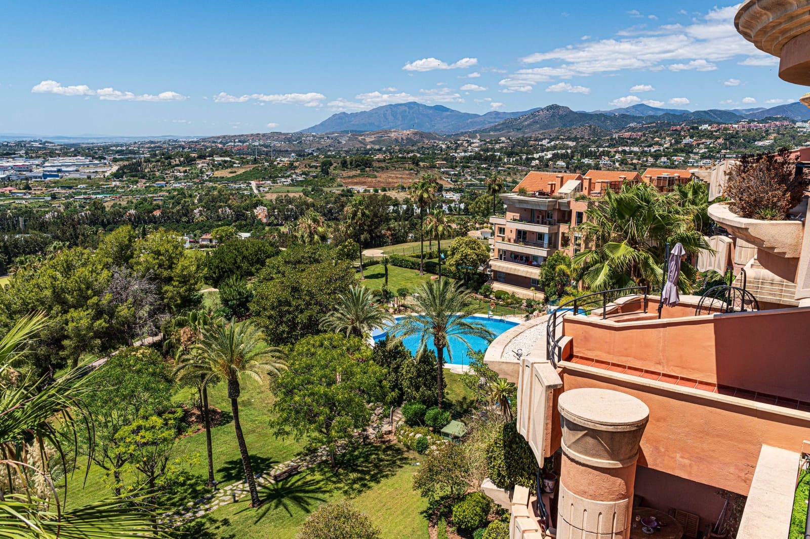 3 soveværelse Lejlighed til salg i Marbella med swimmingpool garage - € 835.000 (Ref: 10066337)