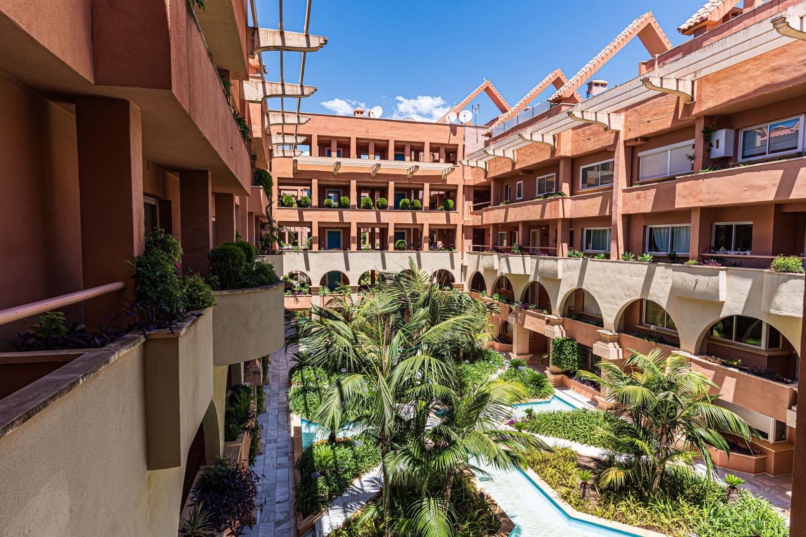 3 soveværelse Lejlighed til salg i Marbella med swimmingpool garage - € 835.000 (Ref: 10066337)