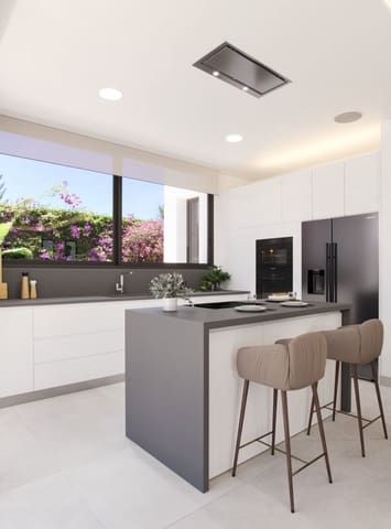 Chalet de 4 habitaciones en Marbella en venta con piscina garaje - 985.000 € (Ref: 10066341)