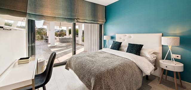 Chalet de 5 habitaciones en Marbella en venta con piscina garaje - 3.250.000 € (Ref: 10066342)