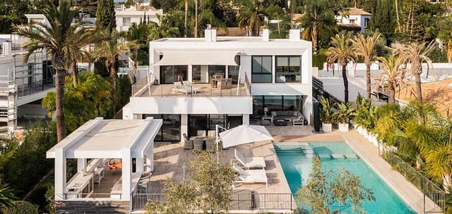 Chalet de 5 habitaciones en Marbella en venta con piscina garaje - 3.250.000 € (Ref: 10066342)