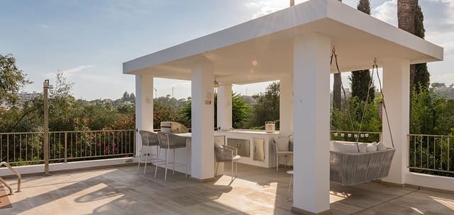 Chalet de 5 habitaciones en Marbella en venta con piscina garaje - 3.250.000 € (Ref: 10066342)