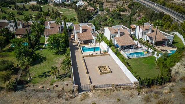 4 camera da letto Villa in vendita in Marbella con piscina garage - 1.295.000 € (Rif: 10066344)
