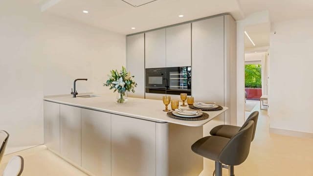 3 Zimmer Apartment zu verkaufen in Estepona mit Pool Garage - 1.765.000 € (Ref: 10066345)