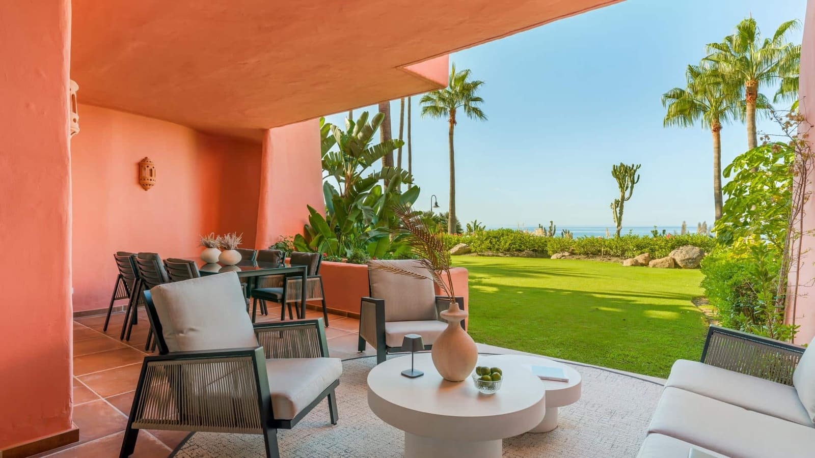 3 Zimmer Apartment zu verkaufen in Estepona mit Pool Garage - 1.765.000 € (Ref: 10066345)