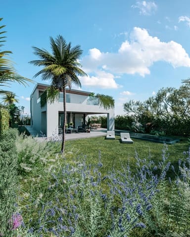 4 quarto Moradia para venda em Estepona com piscina garagem - 1 495 000 € (Ref: 10066346)