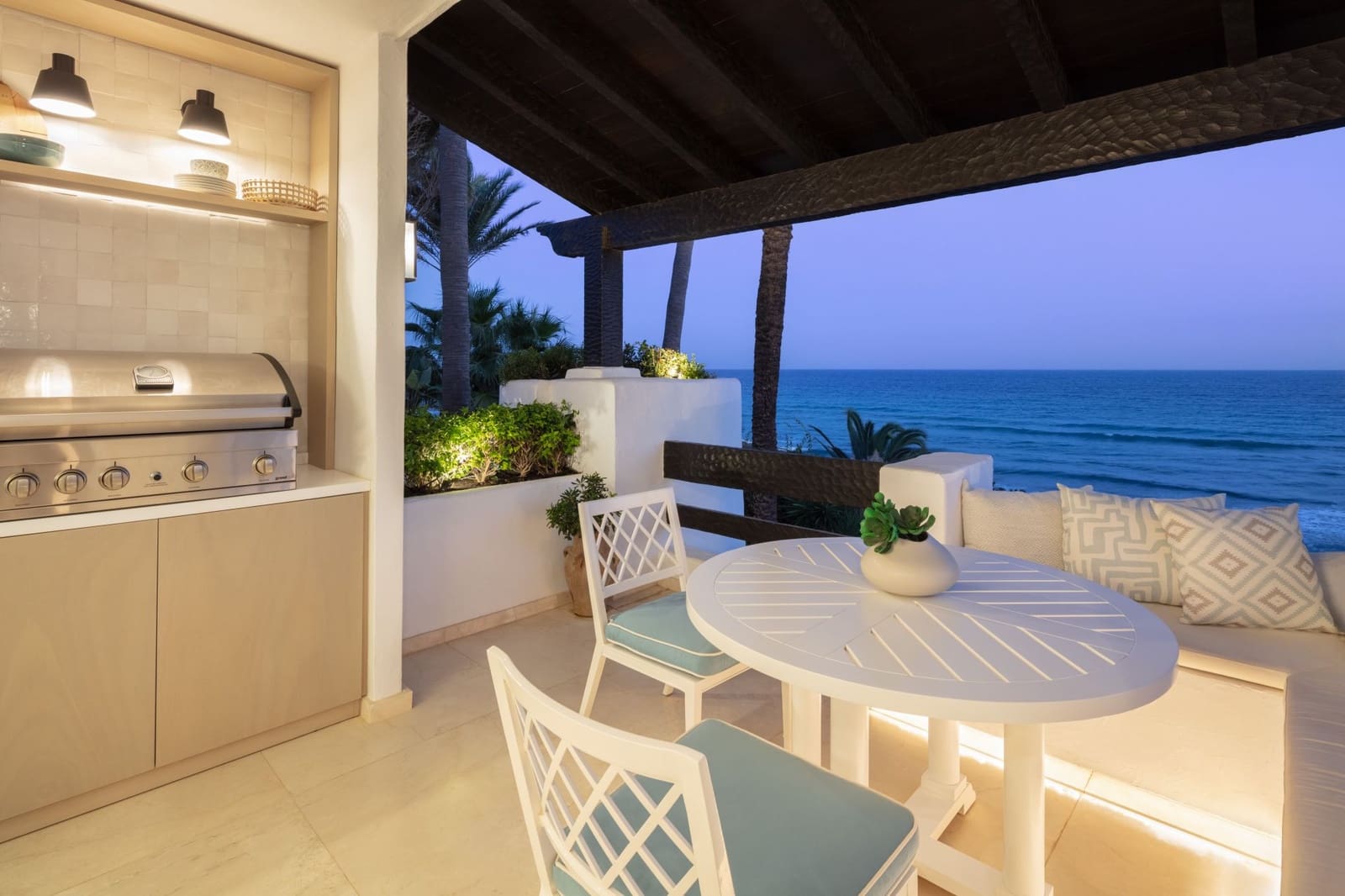 Chalet de 3 habitaciones en Marbella en venta con piscina garaje - 11.900.000 € (Ref: 10066347)