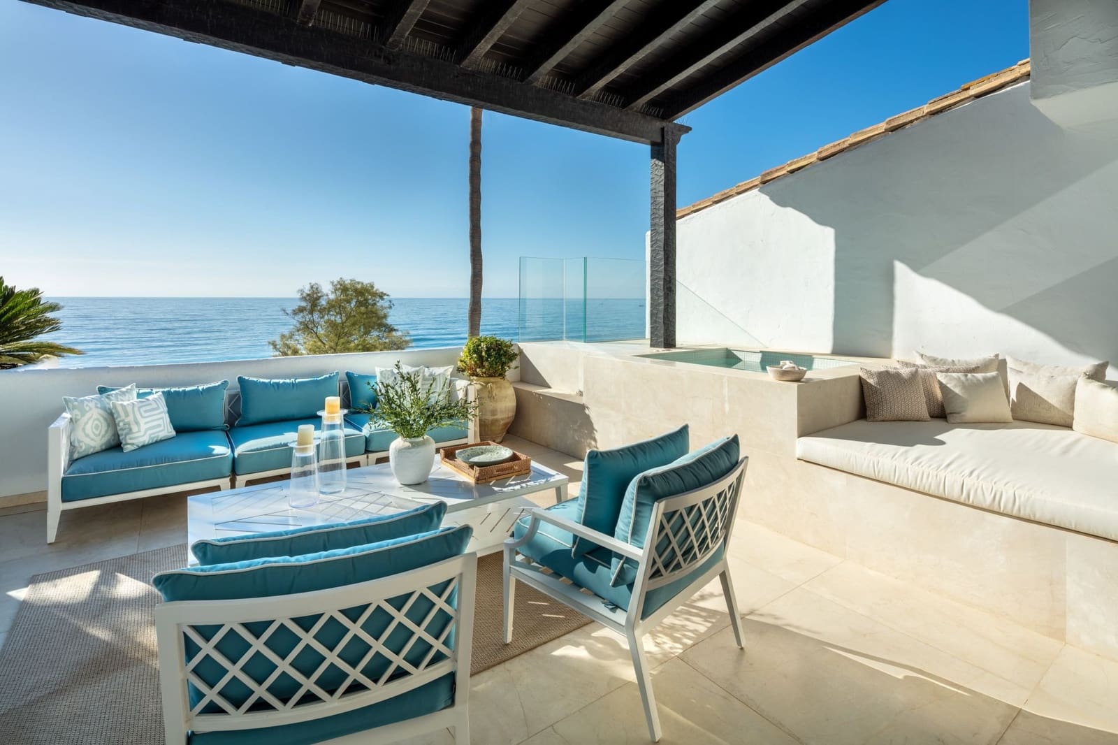 Chalet de 3 habitaciones en Marbella en venta con piscina garaje - 11.900.000 € (Ref: 10066347)