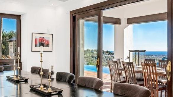 Chalet de 7 habitaciones en Marbella en venta con piscina - 4.995.000 € (Ref: 10066351)