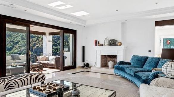 Chalet de 7 habitaciones en Marbella en venta con piscina - 4.995.000 € (Ref: 10066351)