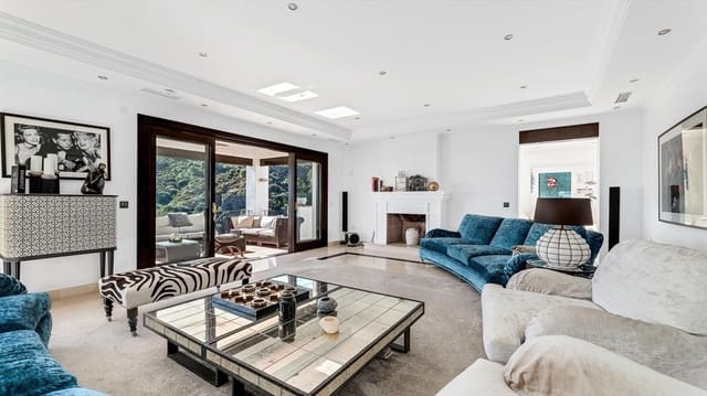 Chalet de 7 habitaciones en Marbella en venta con piscina - 4.995.000 € (Ref: 10066351)
