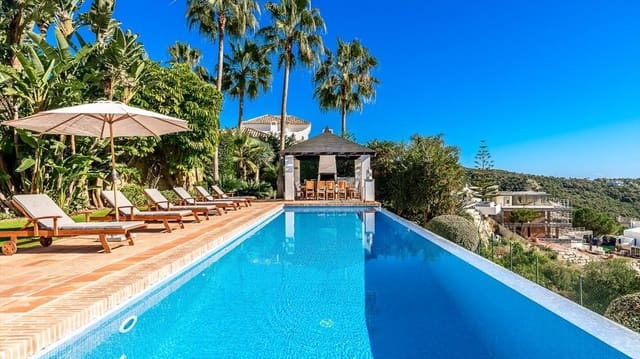 Chalet de 7 habitaciones en Marbella en venta con piscina - 4.995.000 € (Ref: 10066351)