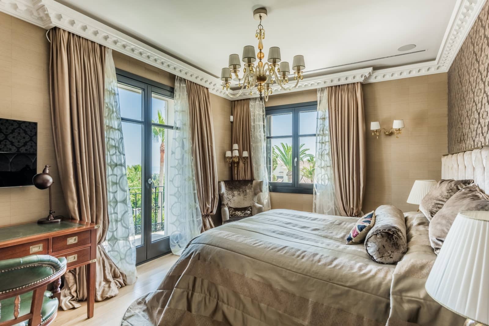 7 slaapkamer Villa te koop in Marbella met zwembad - € 9.500.000 (Ref: 10066353)