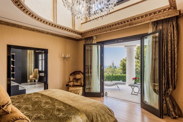 7 slaapkamer Villa te koop in Marbella met zwembad - € 9.500.000 (Ref: 10066353)