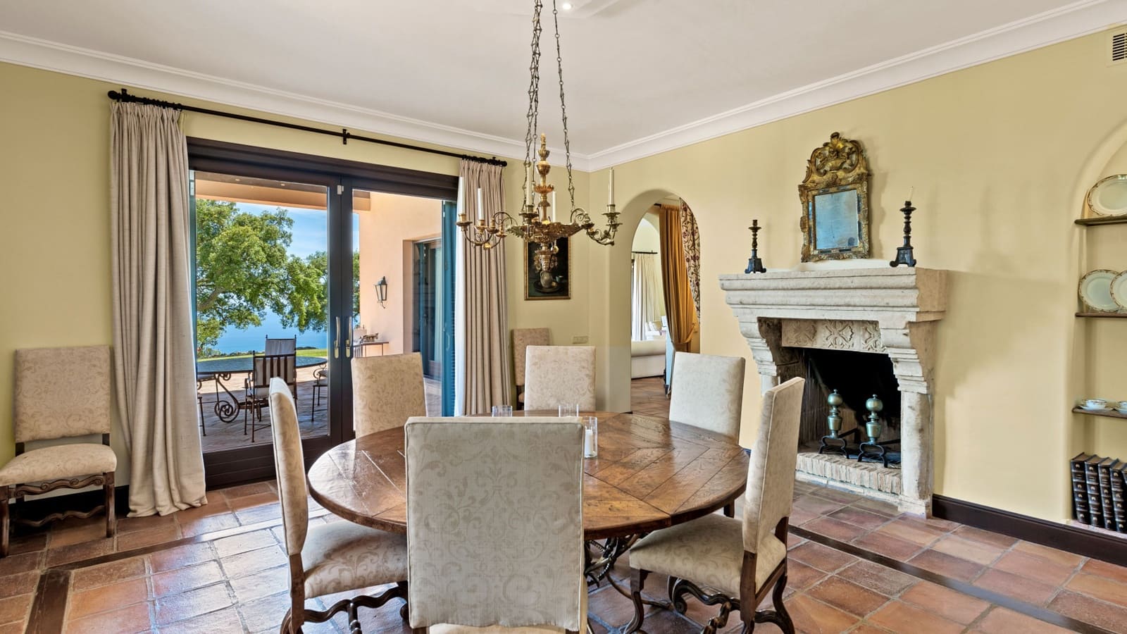 6 slaapkamer Villa te koop in Marbella met zwembad garage - € 10.500.000 (Ref: 10066356)