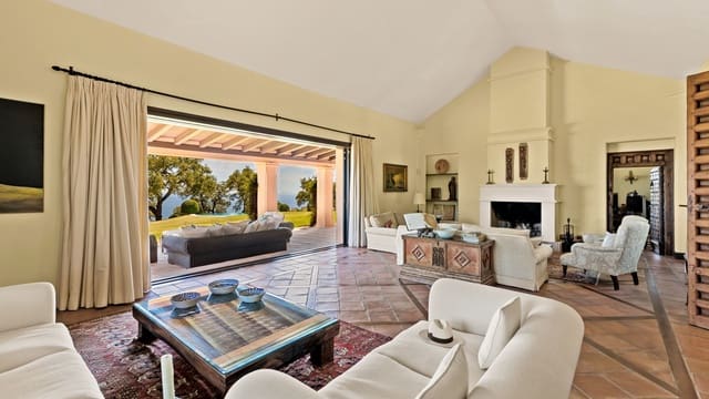 6 slaapkamer Villa te koop in Marbella met zwembad garage - € 10.500.000 (Ref: 10066356)