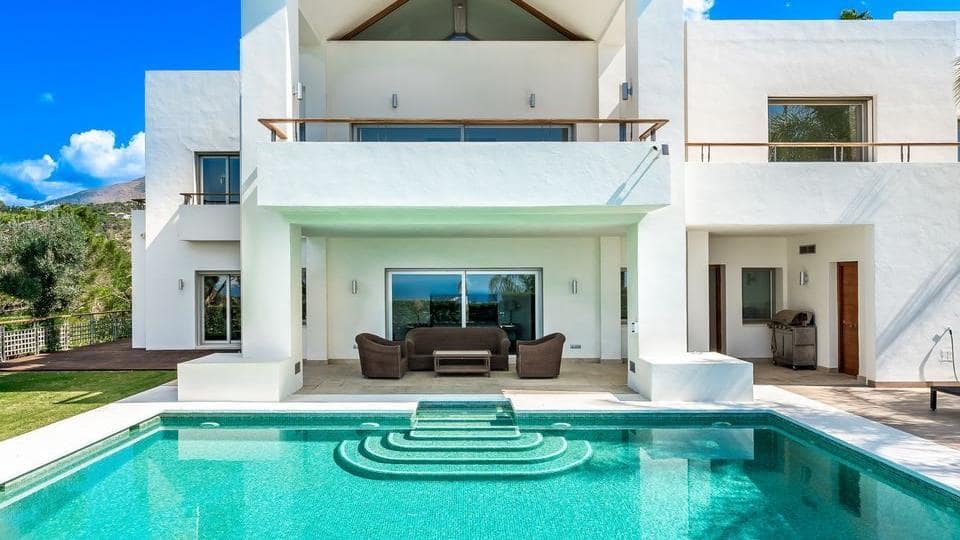 4 sypialnia Willa na sprzedaż w Marbella z basenem garażem - 3 450 000 € (Ref: 10066357)