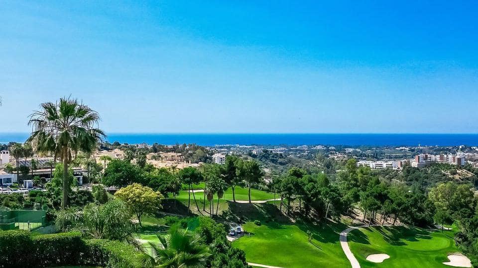 4 sypialnia Willa na sprzedaż w Marbella z basenem garażem - 3 450 000 € (Ref: 10066357)
