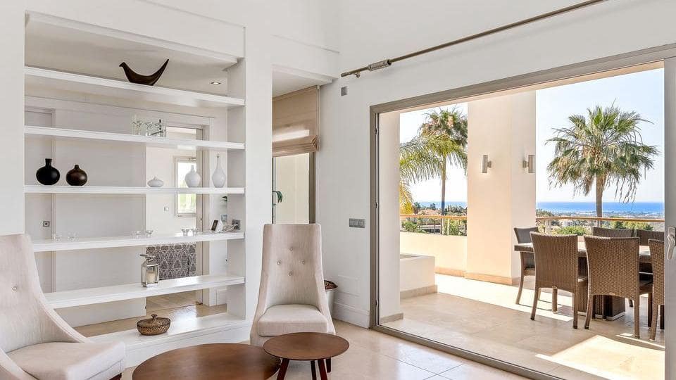 4 sypialnia Willa na sprzedaż w Marbella z basenem garażem - 3 450 000 € (Ref: 10066357)