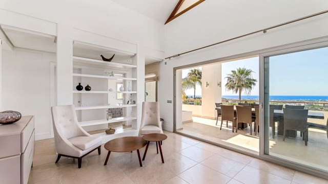 4 makuuhuone Huvila myytävänä paikassa Marbella mukana uima-altaan 
autotalli - 3 450 000 € (Ref: 10066357)