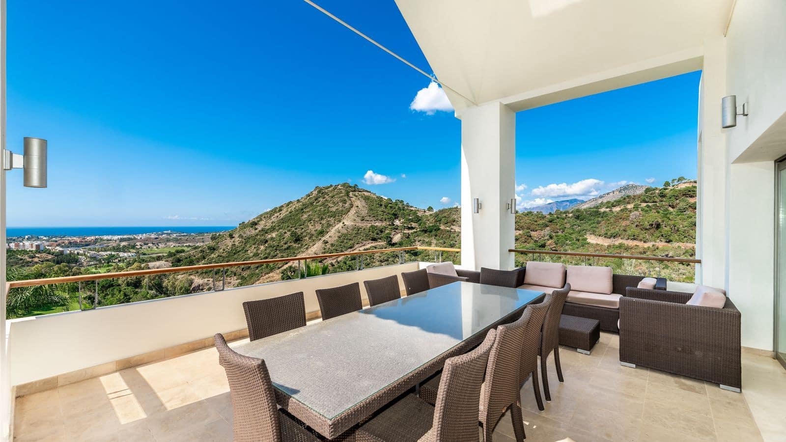 4 sypialnia Willa na sprzedaż w Marbella z basenem garażem - 3 450 000 € (Ref: 10066357)