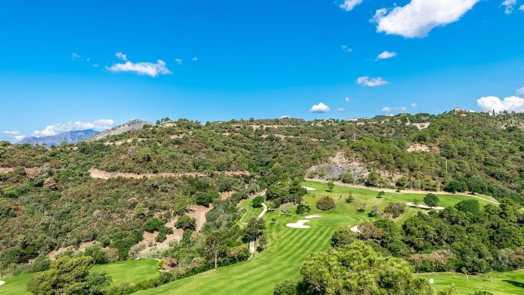 4 bedroom Villa for sale in Marbella with pool garage - € 3,450,000 (Ref: 10066357)