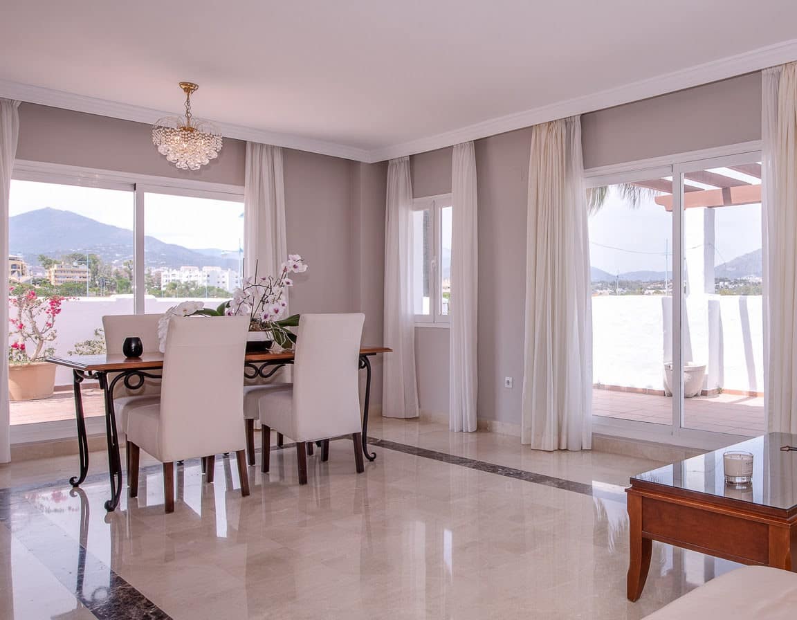 4 Zimmer Apartment zu verkaufen in Marbella mit Pool Garage - 1.450.000 € (Ref: 10066358)