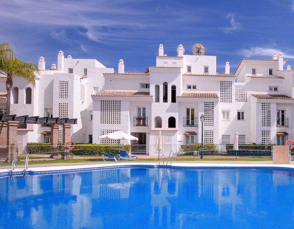 4 Zimmer Apartment zu verkaufen in Marbella mit Pool Garage - 1.450.000 € (Ref: 10066358)