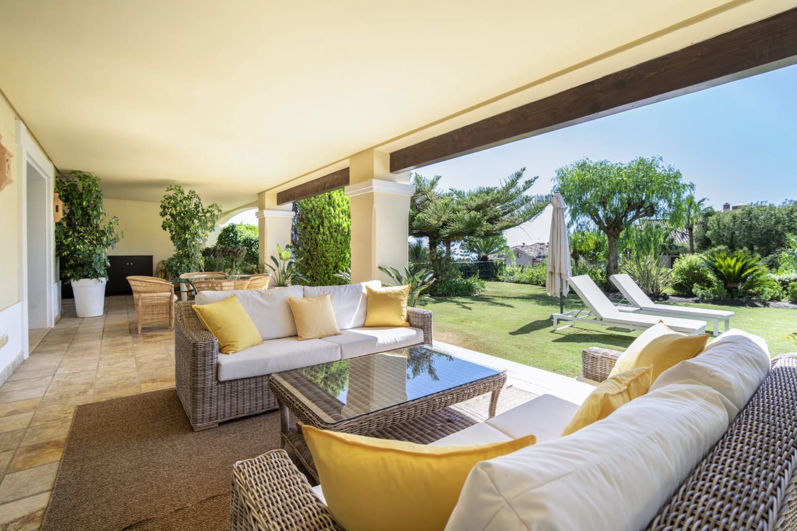 3 quarto Moradia para venda em Marbella com piscina garagem - 1 695 000 € (Ref: 10066359)