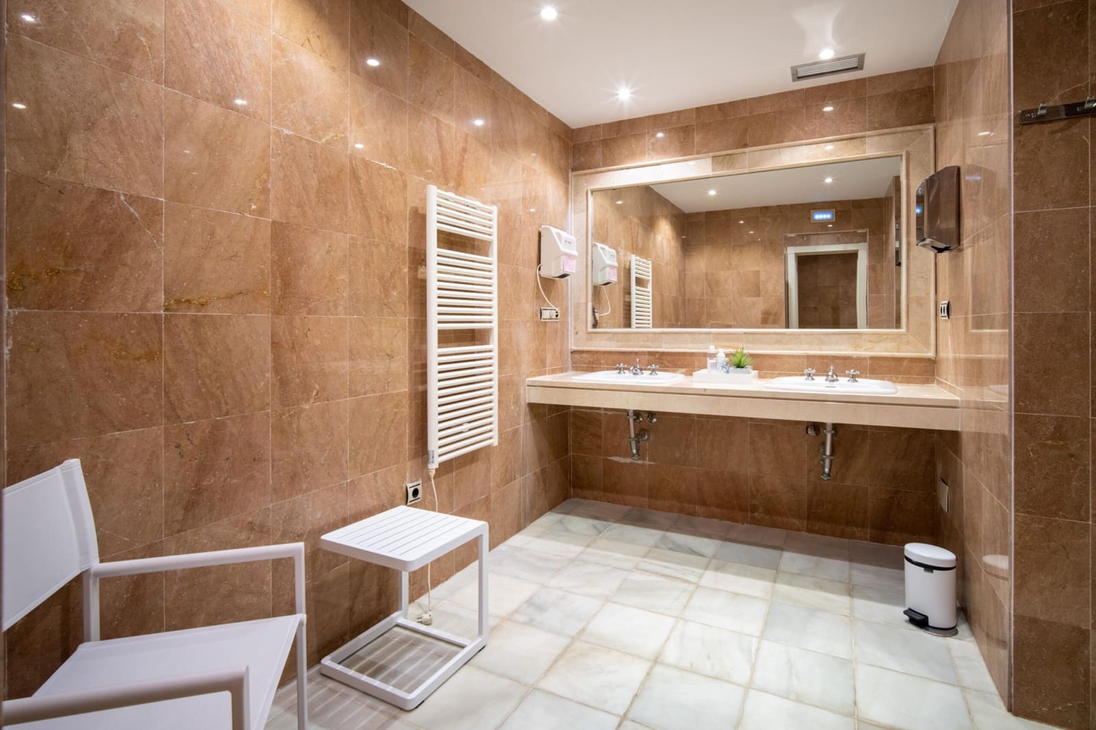 3 quarto Moradia para venda em Marbella com piscina garagem - 1 695 000 € (Ref: 10066359)