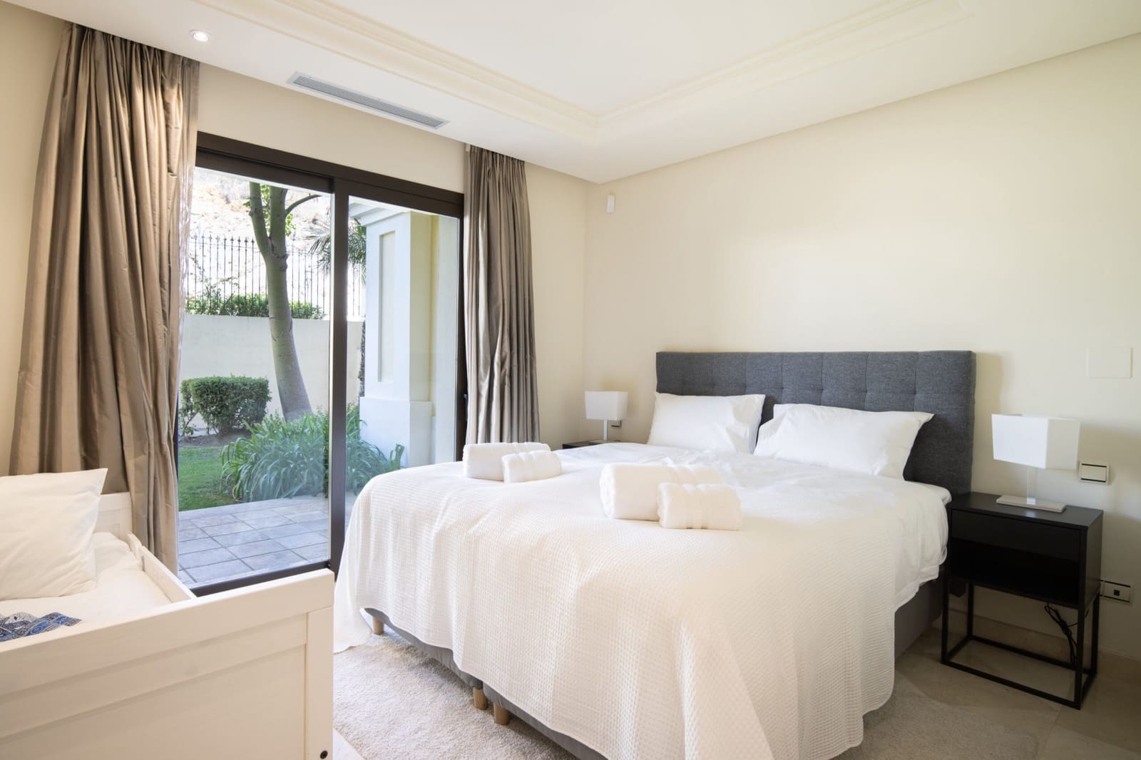 3 quarto Moradia para venda em Marbella com piscina garagem - 1 695 000 € (Ref: 10066359)