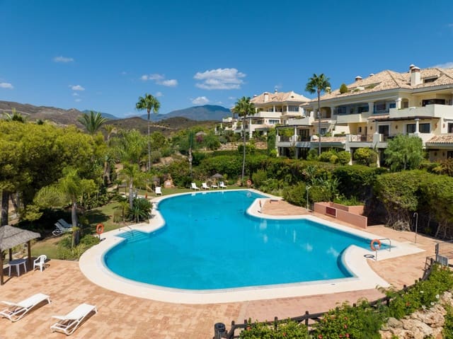 3 quarto Moradia para venda em Marbella com piscina garagem - 1 695 000 € (Ref: 10066359)