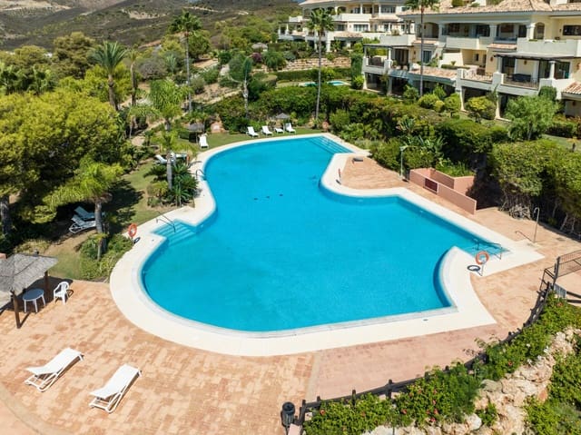 3 quarto Moradia para venda em Marbella com piscina garagem - 1 695 000 € (Ref: 10066359)