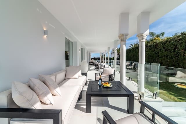 8 makuuhuone Huvila myytävänä paikassa Marbella mukana uima-altaan 
autotalli - 7 900 000 € (Ref: 10066360)