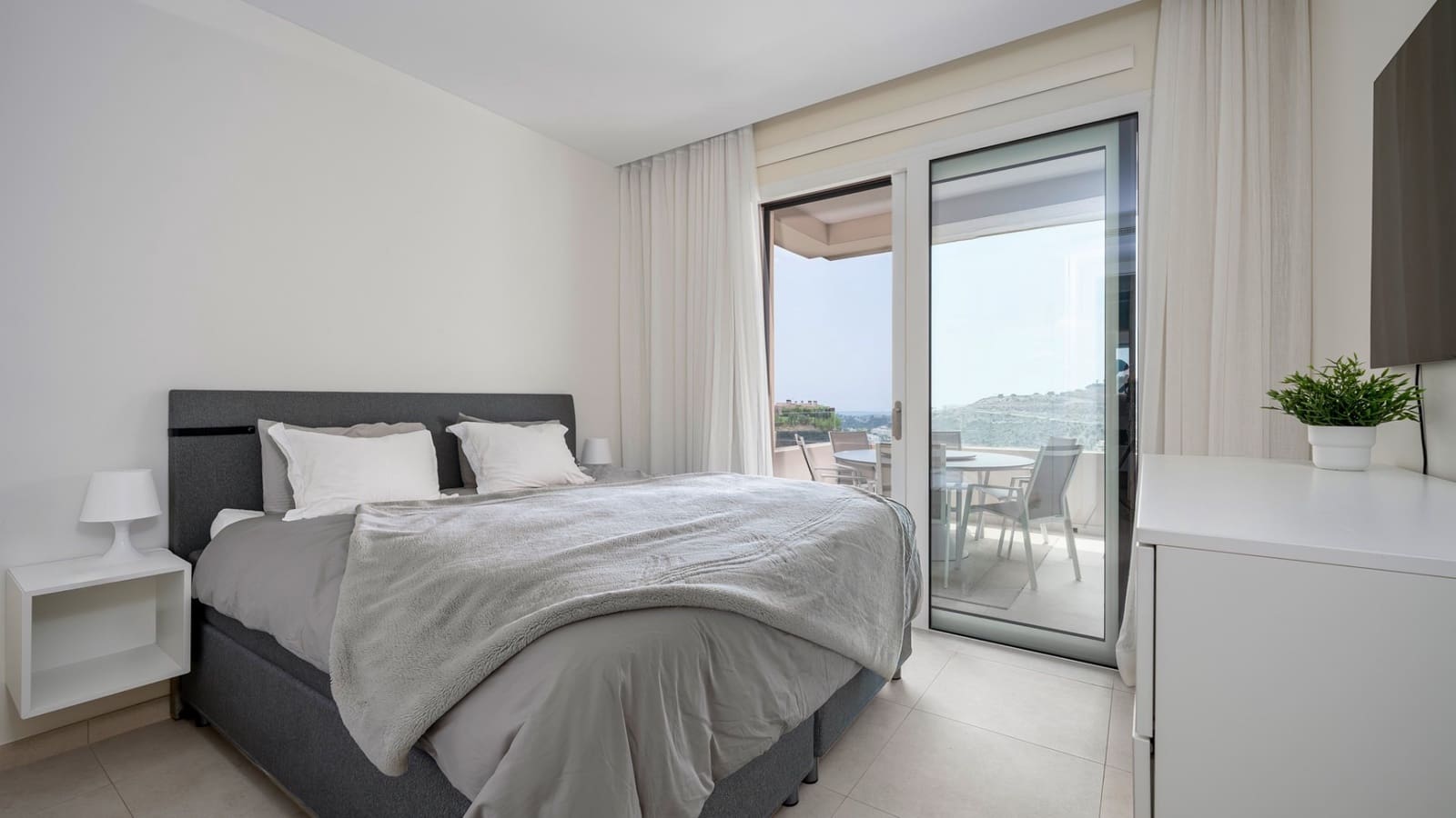 2 chambre Appartement à vendre à Marbella avec piscine garage - 799 000 € (Ref: 10066361)