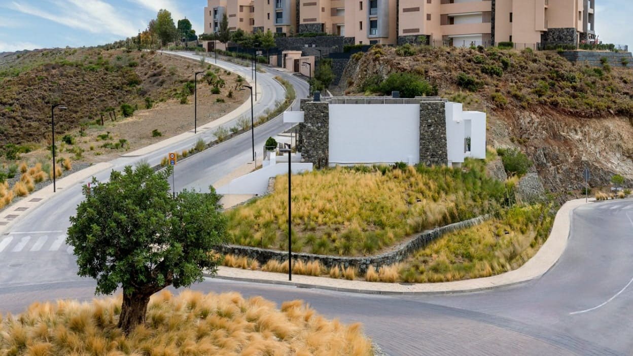 2 bedroom Apartment for sale in Marbella with pool garage - € 799,000 (Ref: 10066361)