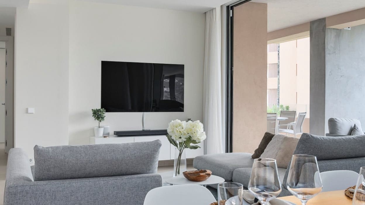 2 bedroom Apartment for sale in Marbella with pool garage - € 799,000 (Ref: 10066361)