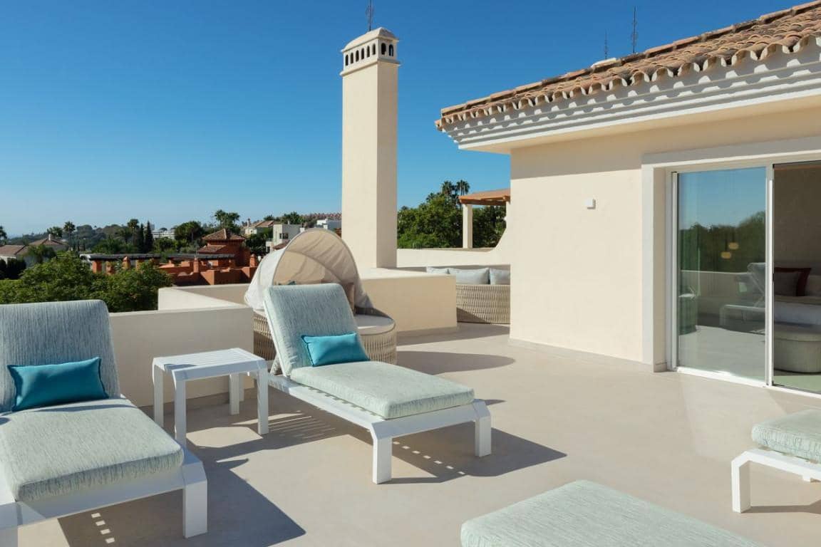 3 sypialnia Penthouse na sprzedaż w Marbella z basenem garażem - 2 195 000 € (Ref: 10066362)