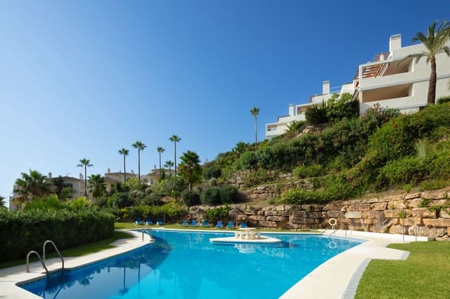 3 bedroom Penthouse for sale in Marbella with pool garage - € 2,195,000 (Ref: 10066362)